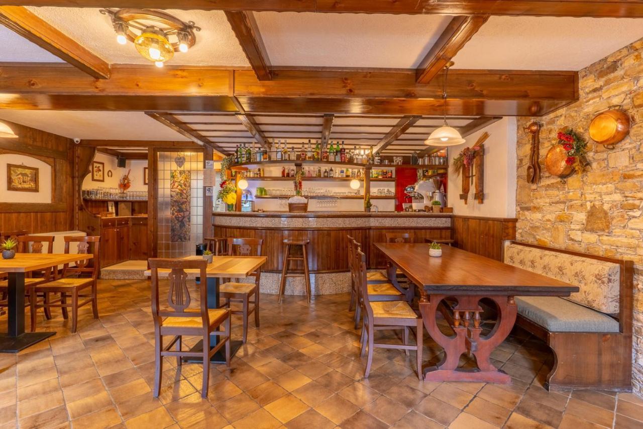 Hotel Des Alpes Saint-Rhemy-En-Bosses Luaran gambar