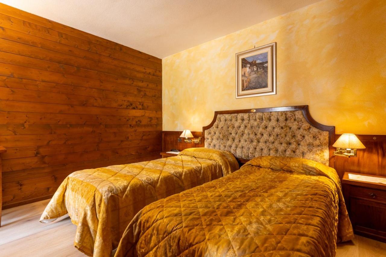 Hotel Des Alpes Saint-Rhemy-En-Bosses Luaran gambar
