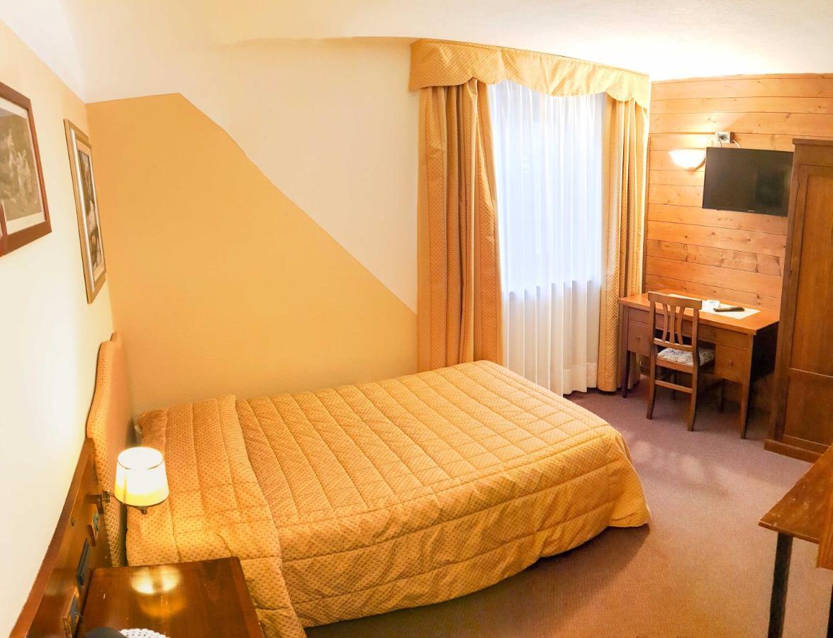 Hotel Des Alpes Saint-Rhemy-En-Bosses Luaran gambar