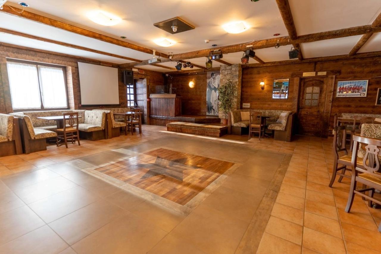 Hotel Des Alpes Saint-Rhemy-En-Bosses Luaran gambar